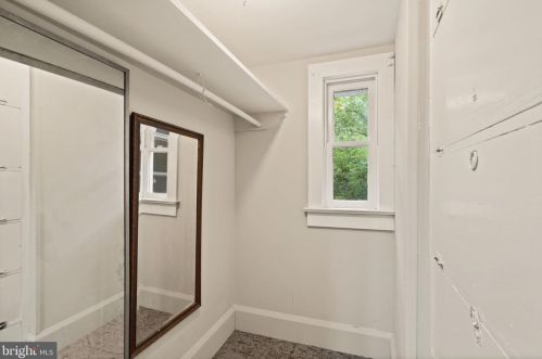 13188 Loyalty Rd, Leesburg VA  20176-6112 exterior