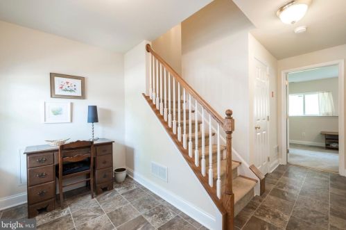 2764 Shelburne Rd, Downingtown, PA 19335-6015