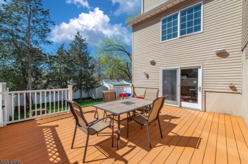 146 Sadler Rd, Bloomfield NJ  07003-5321 exterior