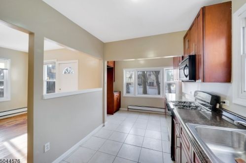 35 Laventhal Ave, Irvington NJ  07111-2841 exterior