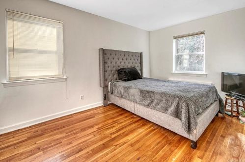 736 5 Ave, Mount Vernon NY  10550-4960 exterior