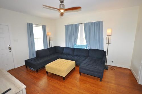 5002 Avenue, Galveston TX 77551-4831 exterior