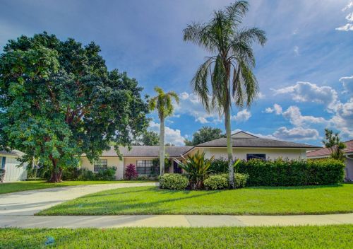 11630 Anhinga Dr, West Palm Beach FL  33414-5888 exterior
