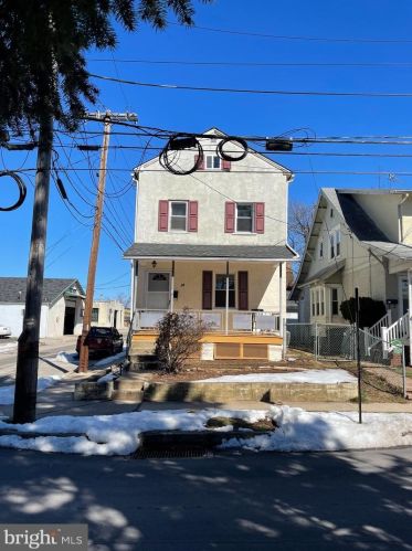 19 Lincoln Ave, Lansdale, PA 19446-3620