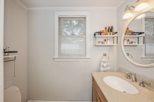 1724 Summit St, Yorktown Hgts NY  10598-4620 exterior