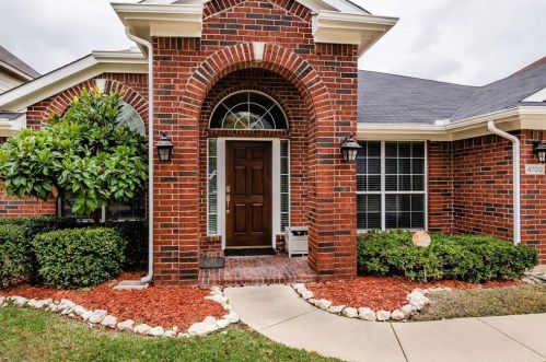 4700 Pine Ridge Ln, Fort Worth, TX 76123-4638