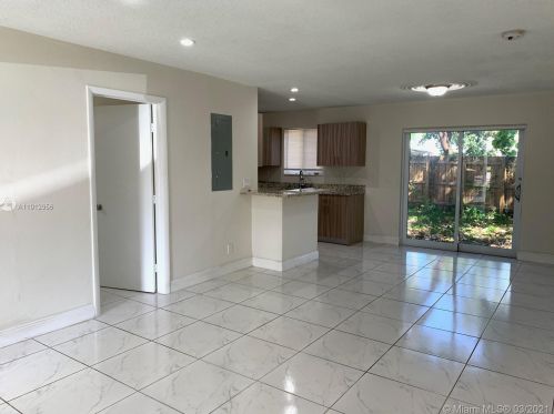206 5th Ave, Dania Beach FL  33004-2915 exterior