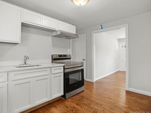 719 Queen St, Bridgeport CT  06606-3379 exterior