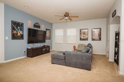 8722 New Alexandria Loop, New Port Richey FL 34654-4660 exterior