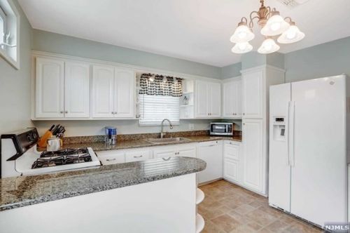 455 Columbia Blvd, Wood-Ridge NJ  07075-1601 exterior
