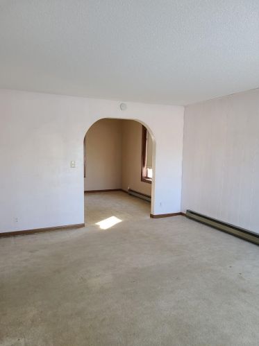 463 Stearns Ave, Eden Valley MN  55329-1228 exterior