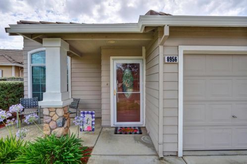 8956 Four Seasons Dr, Elk Grove, CA 95624-4026