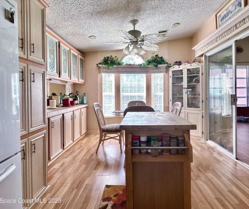 231 Plantation Dr, Titusville, FL 32780-2555