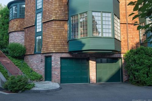29 Mead St, New Canaan, CT 06840-5702