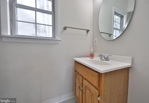 154 Allison Rd, Willow Grove PA  19090-3113 exterior