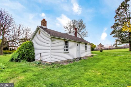 1111 Delta Rd, Red Lion PA  17356-9724 exterior