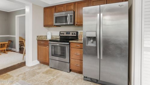 989 Dowlingwood Dr, Beaufort SC  29902-6323 exterior