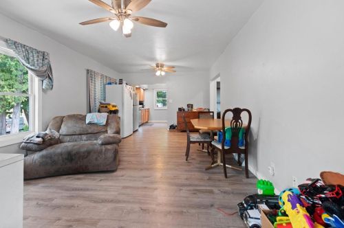 1363 Doty St, Green Bay, WI 54301-4308