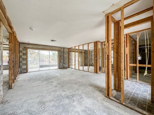 4752 Rue Helene, Sanibel FL  33957-2612 exterior