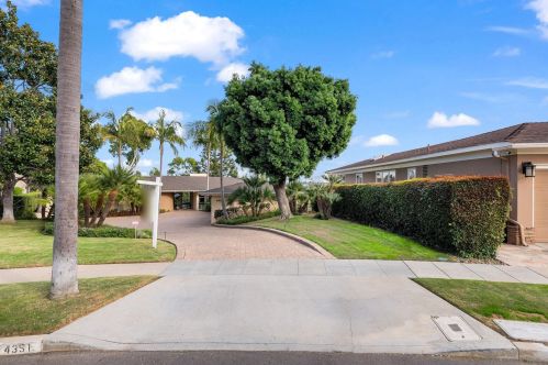 4351 Ridgeway Dr, San Diego, CA 92116-2052