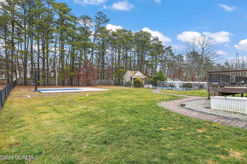 3 Sarah Ct, Jackson Twp NJ  08527-4760 exterior