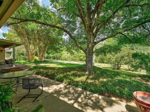 5807 Bullard Dr, Austin TX 78757-4400 exterior