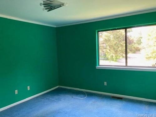 52 Arthur Ct, Rye Brook NY  10573-3153 exterior