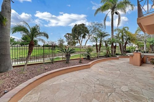 6471 Morningside Dr, Huntington Beach CA  92648-6106 exterior