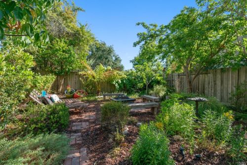 580 Willow Ct, Benicia CA  94510-1447 exterior
