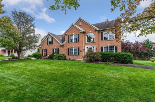 5924 Elderberry Dr, Orefield PA  18069-8811 exterior