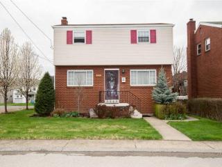3050 Norland Ave, Collier Township, PA 15106-1136
