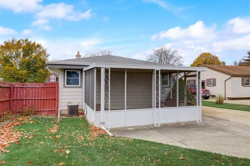 3854 94, Milwaukee WI 53222-2512 exterior