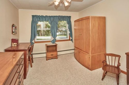 9 Crescent Ave, Warwick NY  10990-1047 exterior