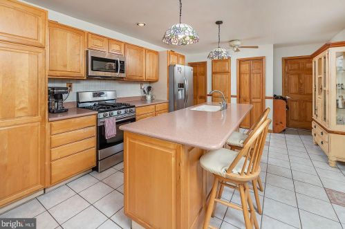 107 Audubon Ave, West Deptford, NJ 08086-2513