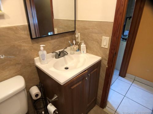 14337 100 Ln, Miami FL  33186-6962 exterior