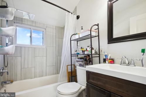 5060 Just St, Washington DC  20019-5558 exterior