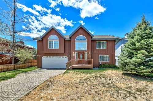 720 Lassen Dr, South Lake Tahoe, CA 96150-4446