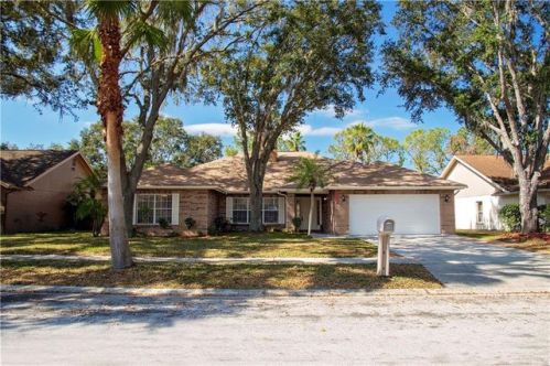 12120 Shady Forest Dr, Riverview, FL 33569-5636