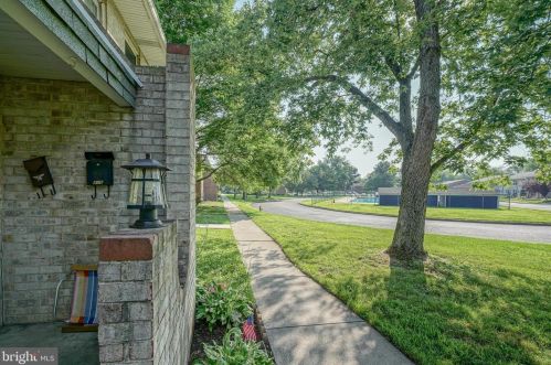 415 Winding Way, West Deptford NJ  08093-2202 exterior