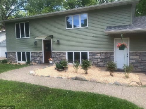 5218 Elk St, Saint Paul, MN 55110-6542
