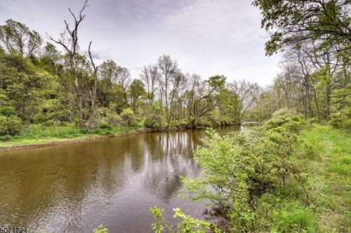 180 Cowperthwaite Rd, Bedminster NJ  07921-2904 exterior