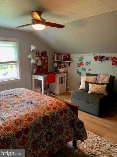 463 School Ln, Harleysville PA  19438-1714 exterior