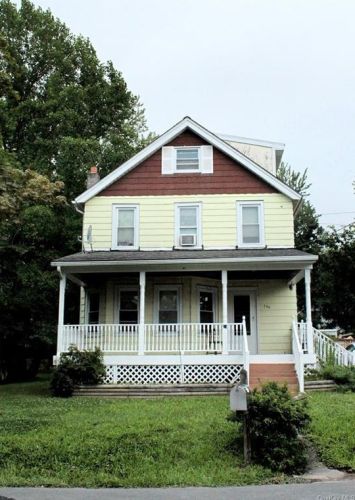 150 Watkins Ave, Middletown, NY 10940-4529