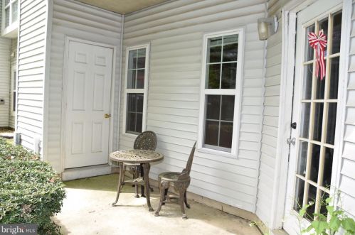 216 Stone Hurst Ct, New Castle DE  19720-3946 exterior