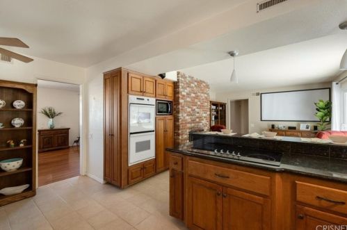 675 Dana Dr, Santa Paula CA  93060-1614 exterior