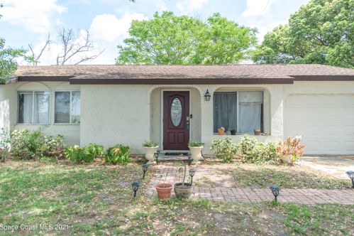 237 Chase Rd, Cocoa, FL 32927-5107