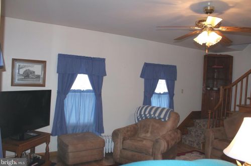 584 Main St, Barneytown PA  17052-9456 exterior