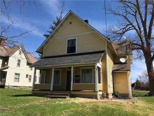 143 Walnut St, Leetonia, OH 44431-1042