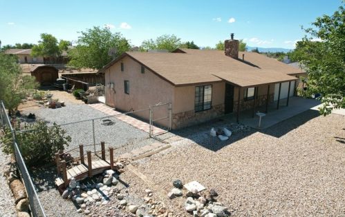 16603 Teton St, Victorville, CA 92395-9198