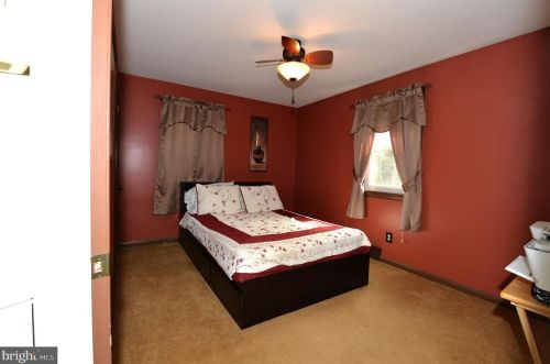 1805 Line St, Lansdale PA 19446-1632 exterior